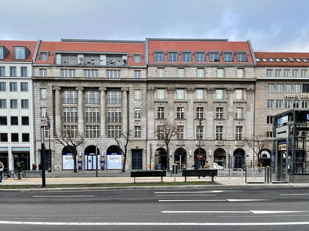 Berlin buero unter den linden