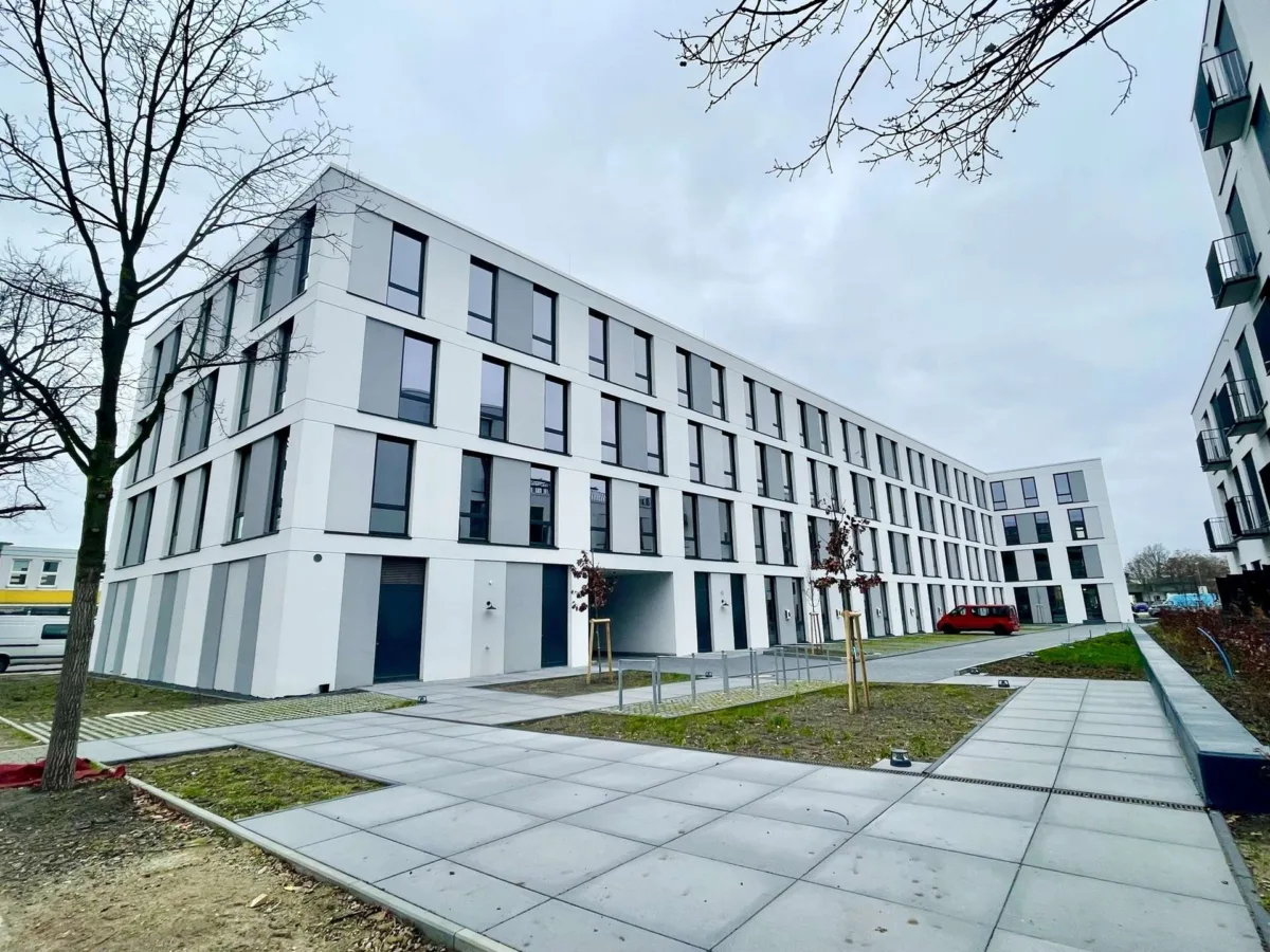 Außenansicht – Straßenfassade