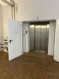 Aufzug direkt in die Fläche