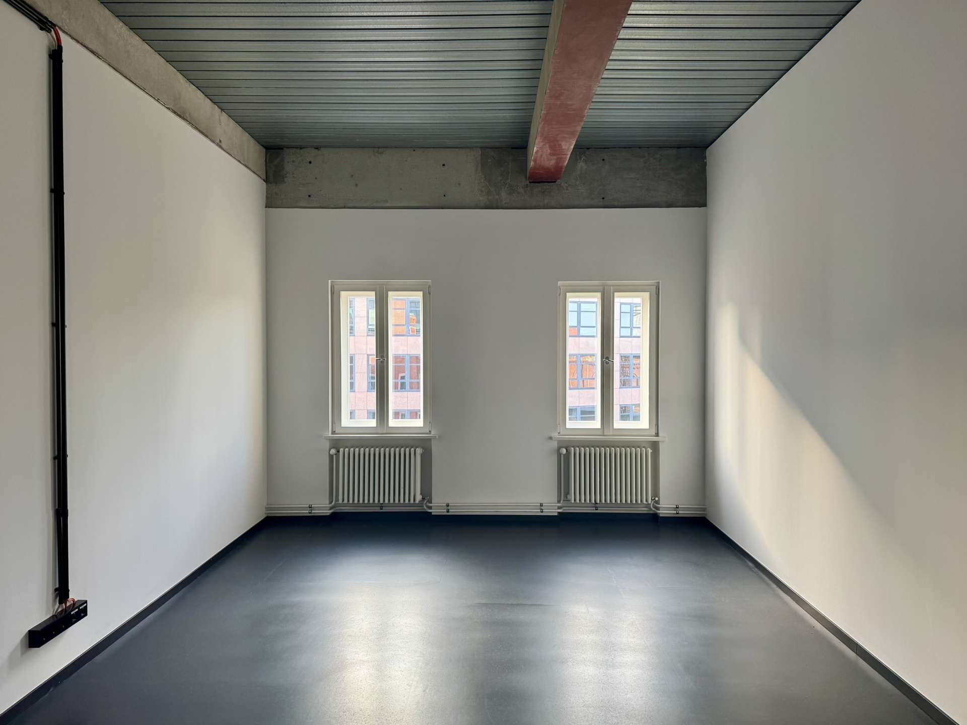 Bild - Bürofläche und Ladenfläche in Tiergarten zu vermieten