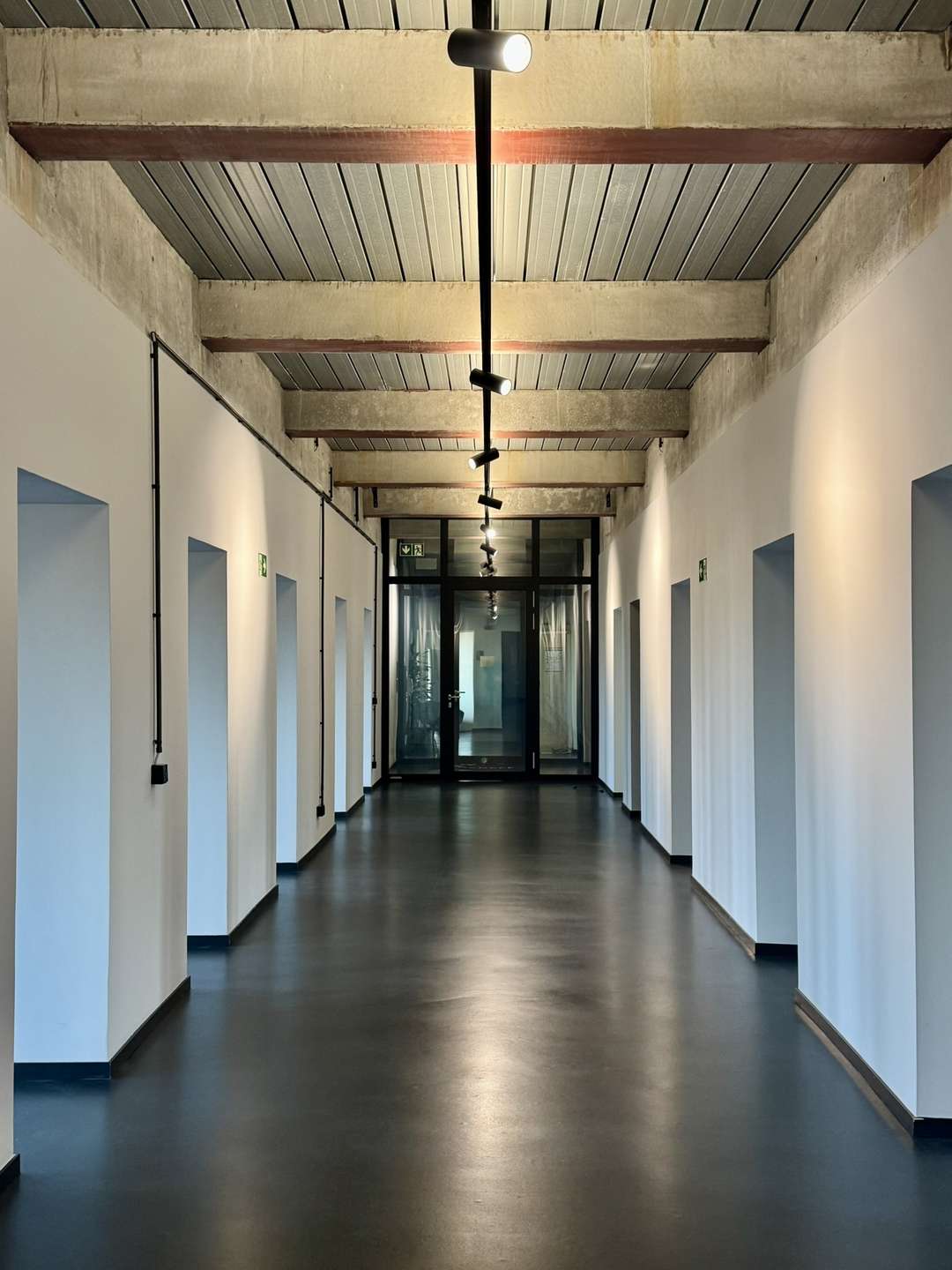 Titelbild - Bürofläche und Ladenfläche in Tiergarten zu vermieten