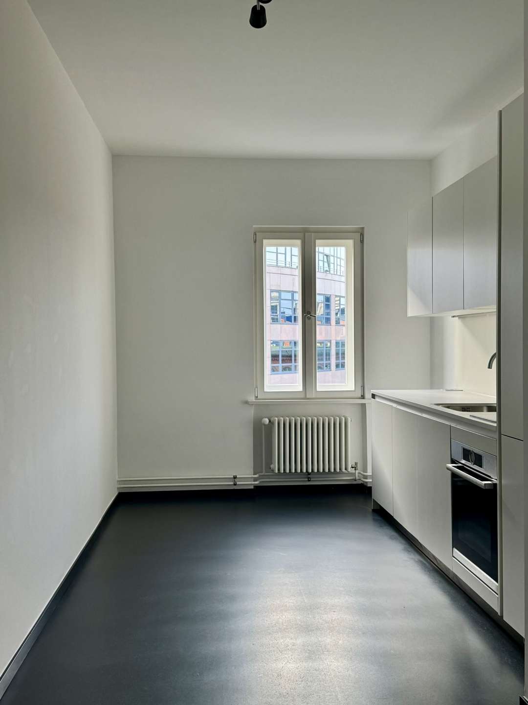 Bild - Bürofläche und Ladenfläche in Tiergarten zu vermieten