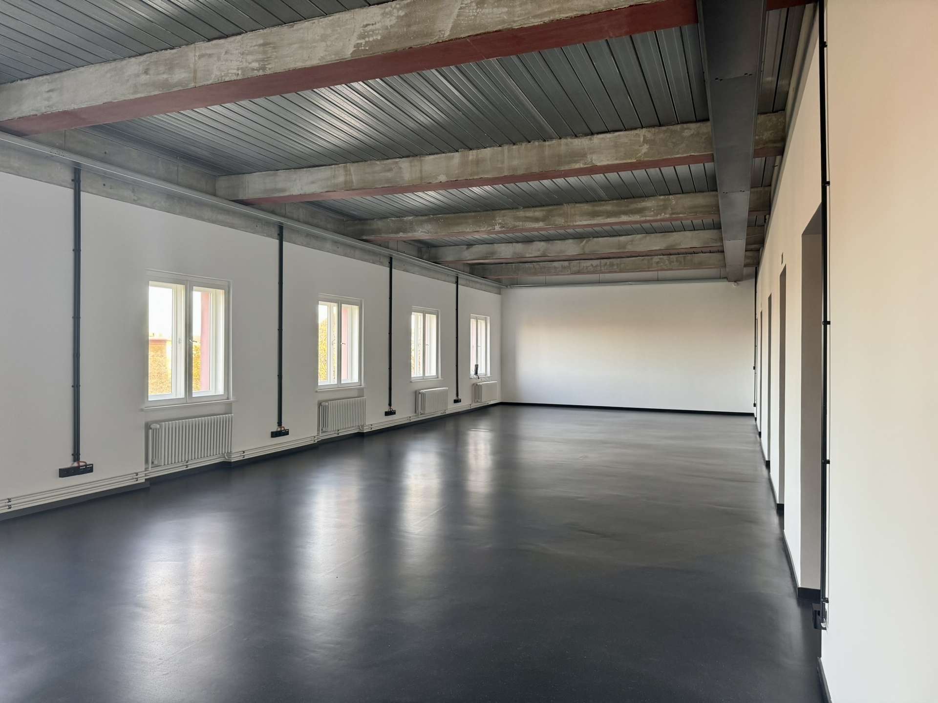 Bild - Bürofläche und Ladenfläche in Tiergarten zu vermieten