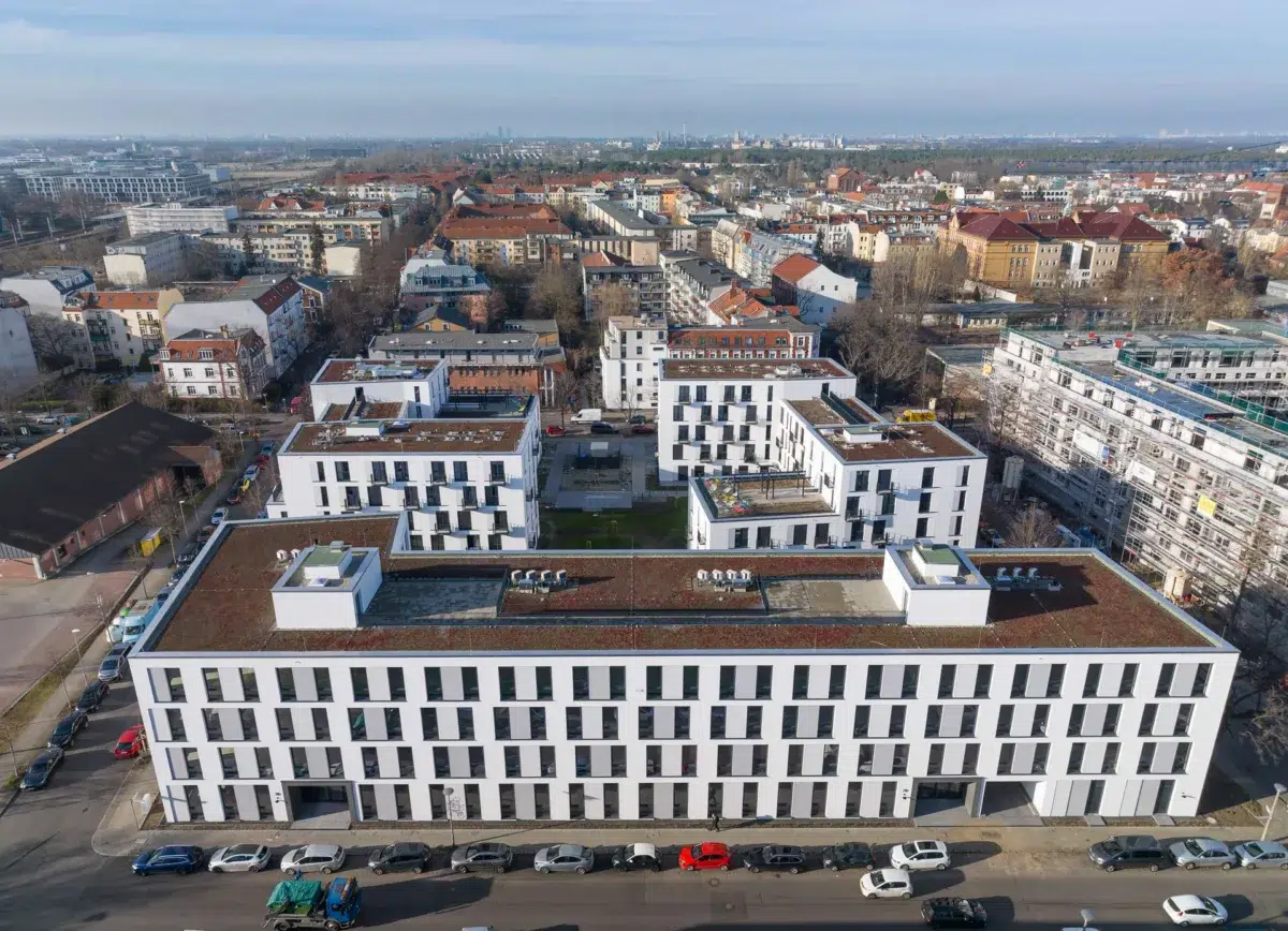 Außenansicht – Gebäude und Umfeld aus der Luft