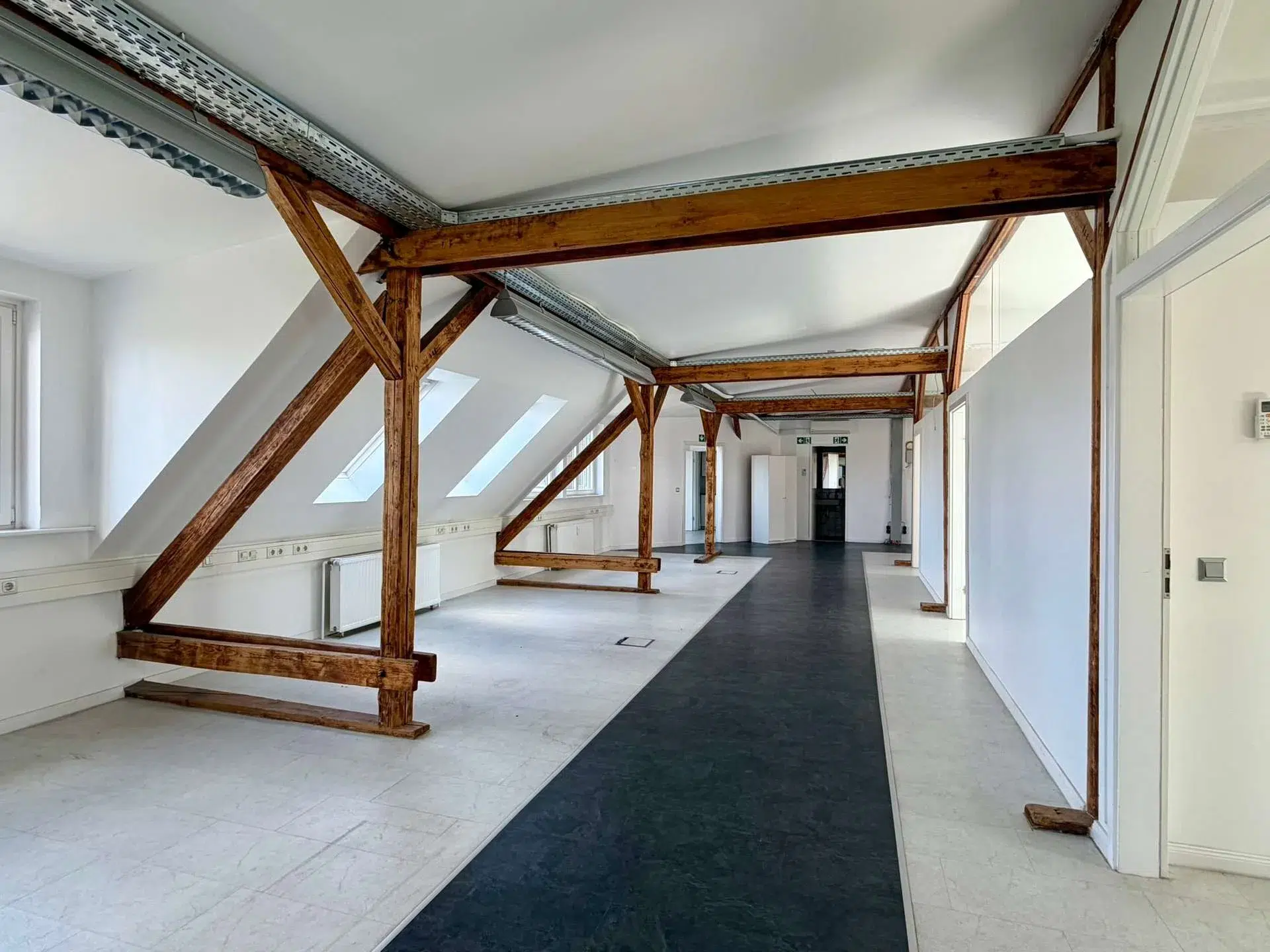 Ihr neues Büro in Kreuzberg – zwischen Oranienplatz und Engelbecken, 10999 Berlin, Bürofläche