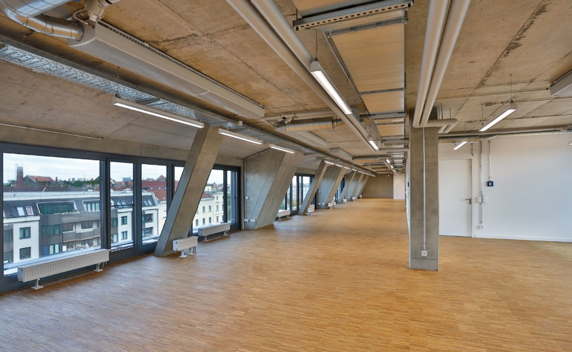 Große Büroflächen am Kottbusser Tor, 10999 Berlin, Bürofläche