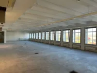 Großzügige Bürofläche mit Fensterreihe