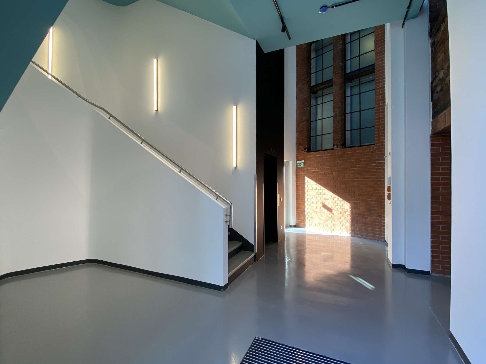 Haus C_Eingang - Schöne Büroflächen in Mitte