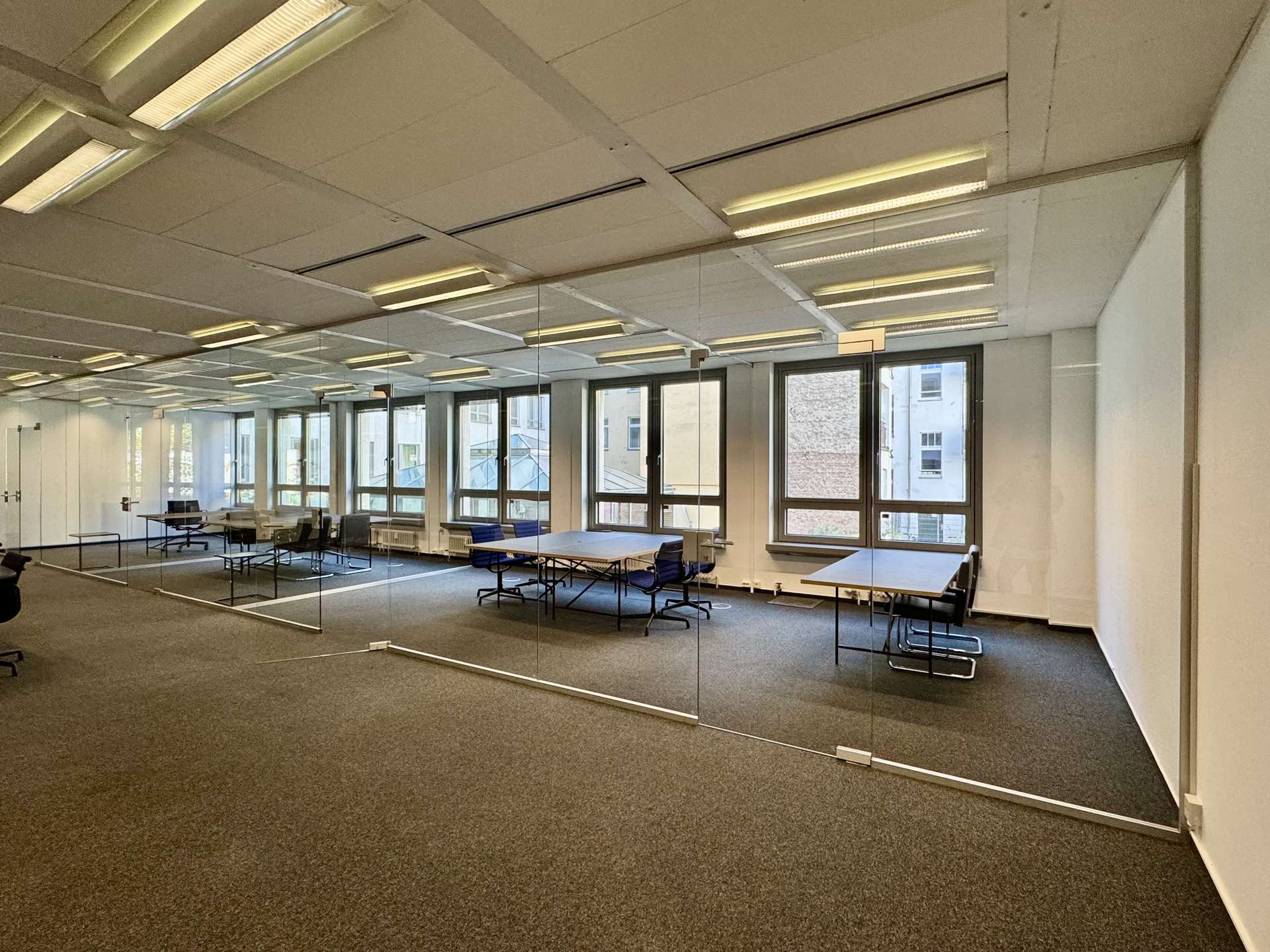 1. OG ca. 231qm - Büros in beliebter Mitte-Lage