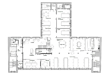 Grundriss eines Bürogebäudes mit offenen Arbeitsbereichen, Besprechungsräumen und Pausenlounge.