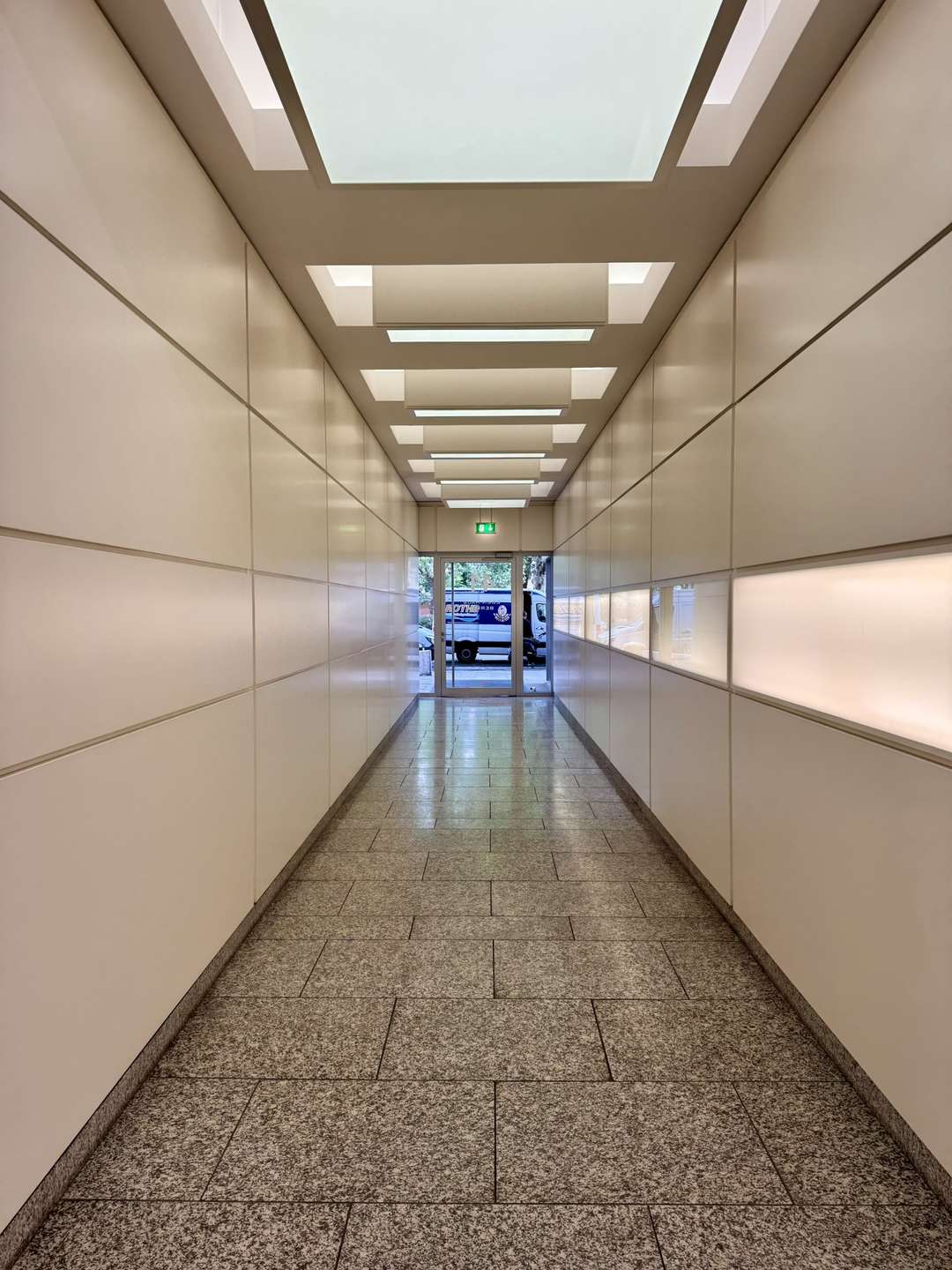 Bild - Arbeiten am Zoo