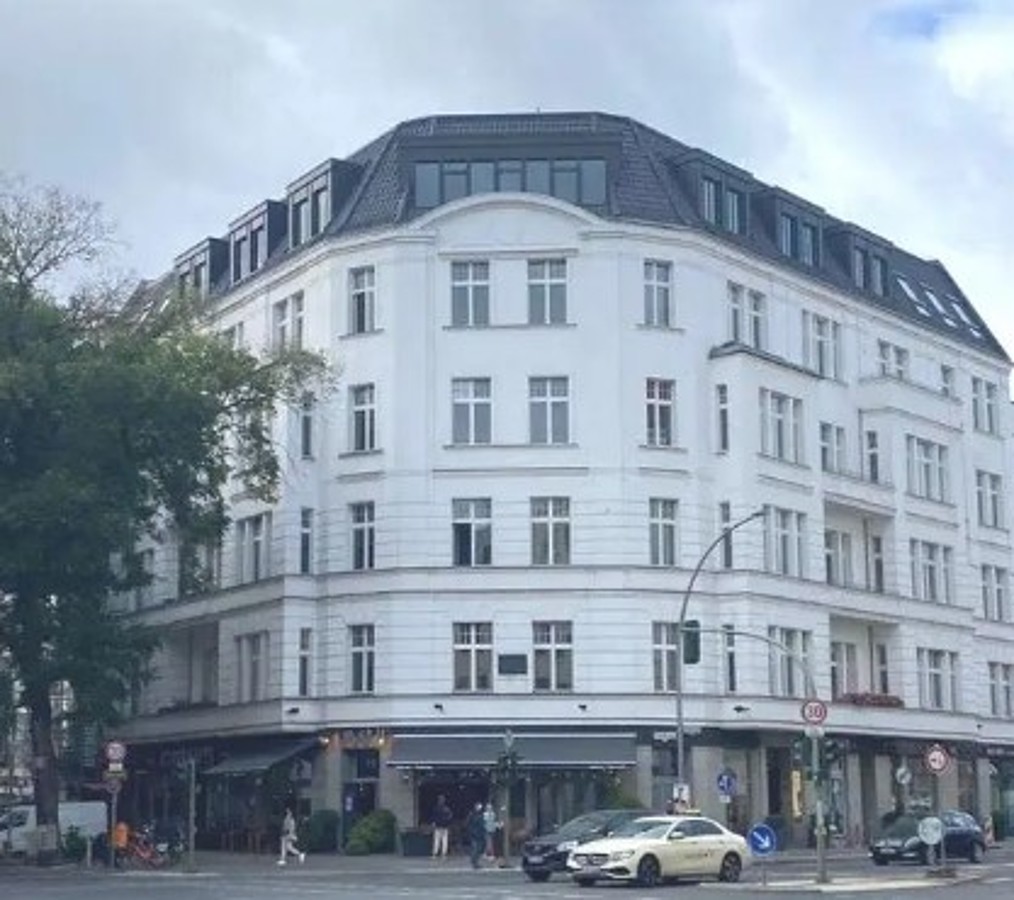 Moderne Altbauwohnung in bester Lage in Charlottenburg, 10719 Berlin, Bürofläche