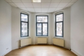Einheit 177 qm rechts vor Modernisierung