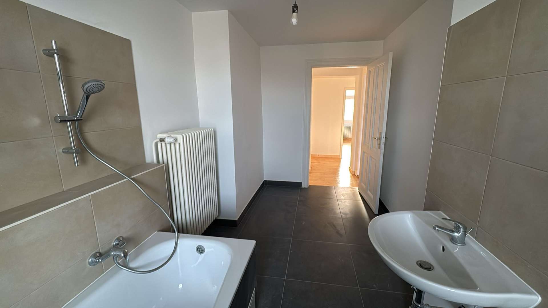 Bild - Frisch sanierte Wohnung in Treptow zu vermieten