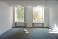 Großer Bürobereich zum Innenhof