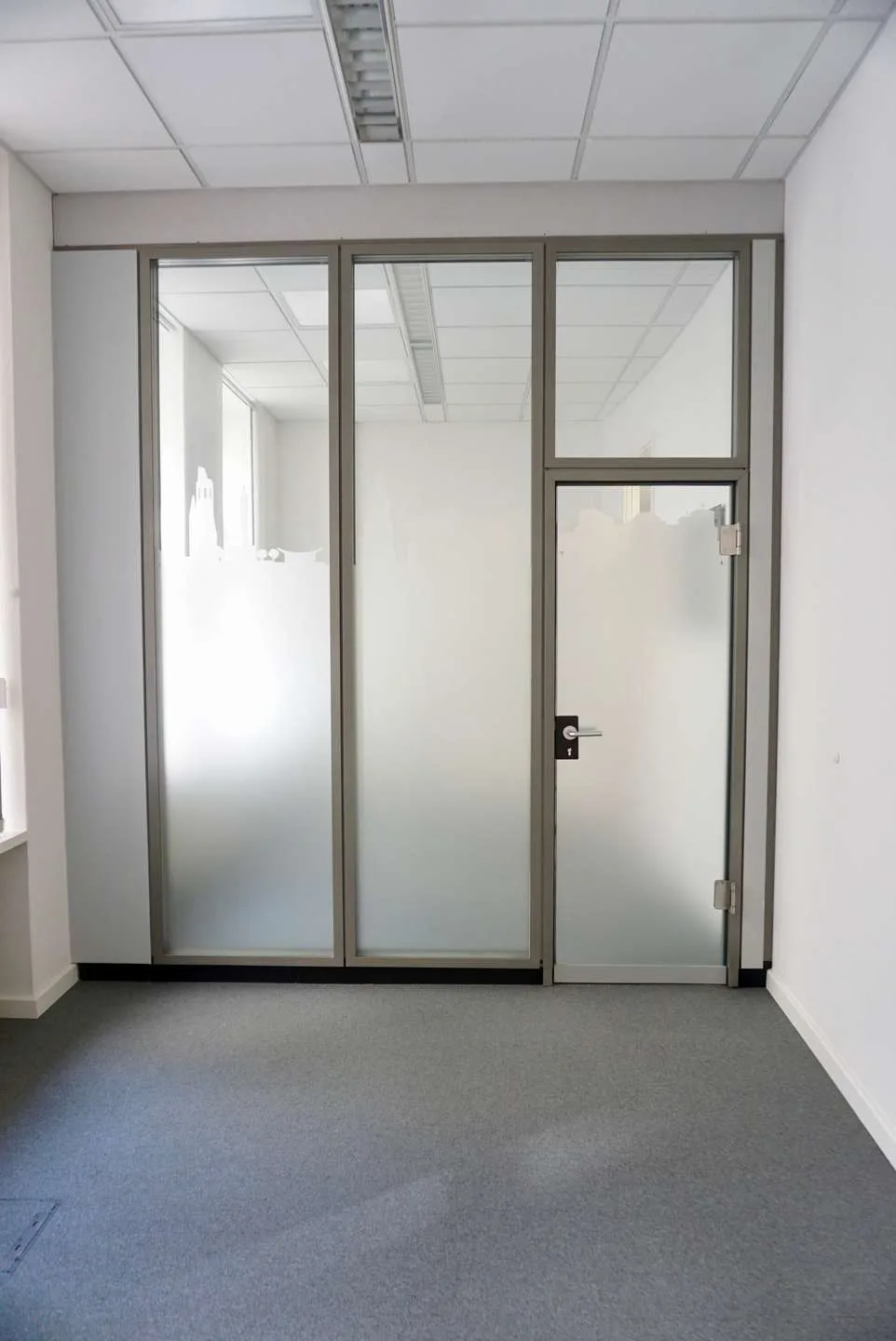 Bürobereich mit Glastrennwand