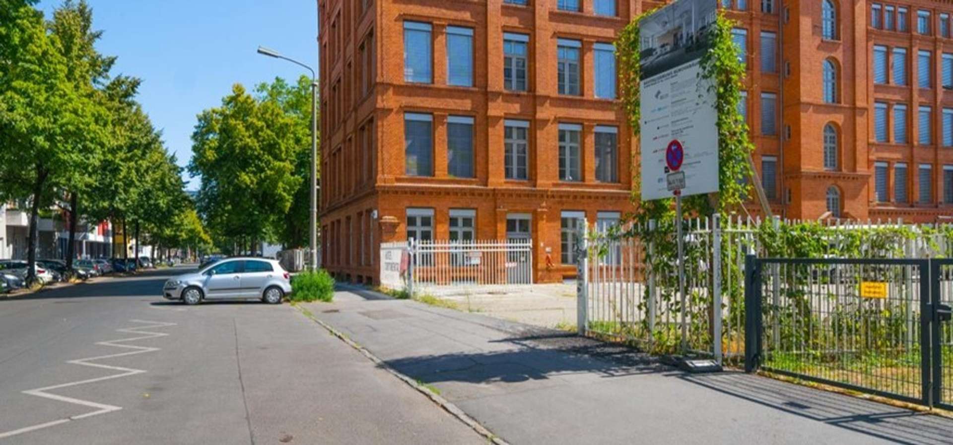 Klinkeraltbau in Alttreptow, 12435 Berlin, Bürofläche