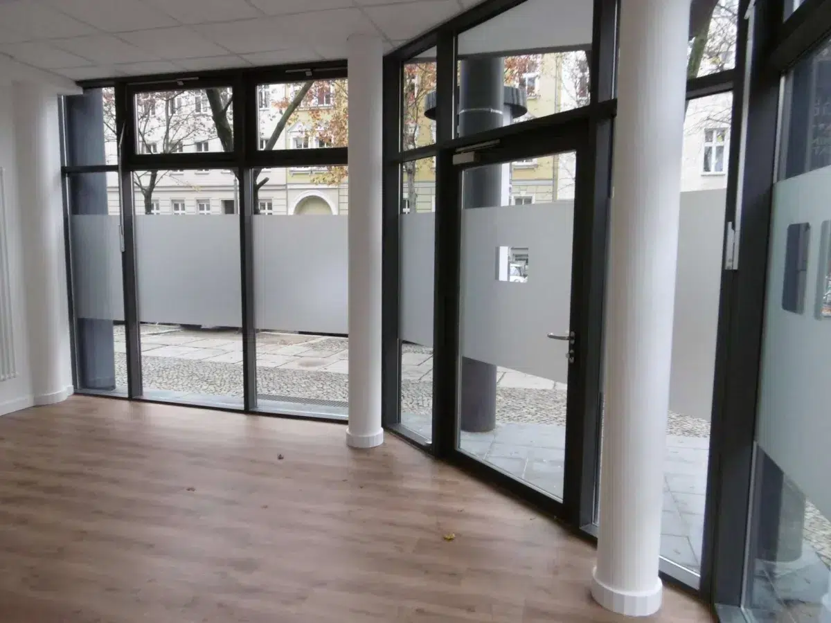 Büro mit Eckverglasung